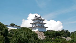 雲と明石城